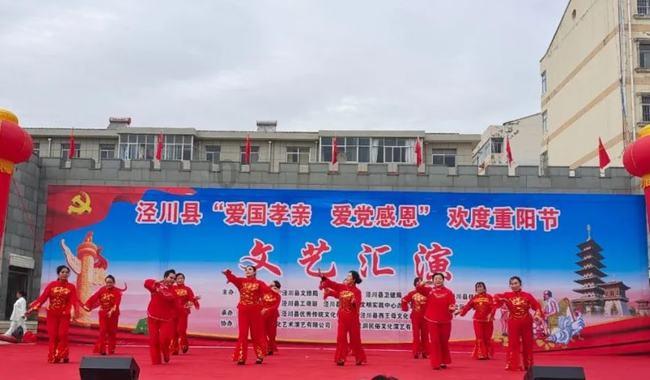 电影《月光武士》还没看?导演虹影向你发出邀请:随时来南滨路看个够